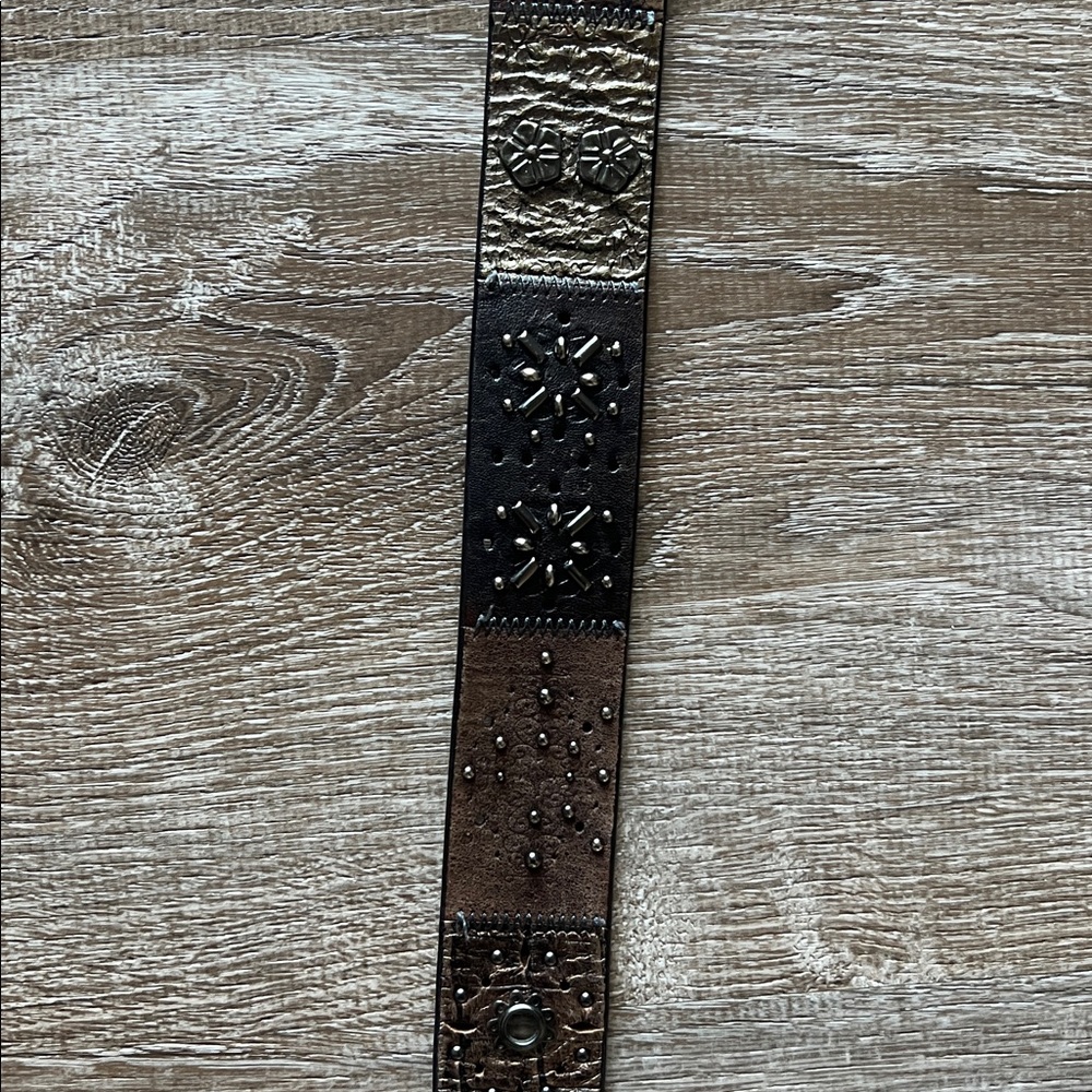 Fossil Metallic Embossed Patchwork Leather Belt Size L - Picture 4 of 9